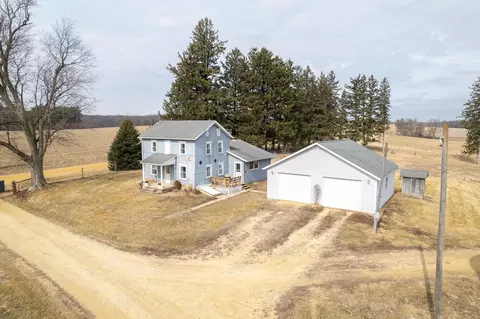 3651 N Brookeville Rd, Forreston, IL 61030