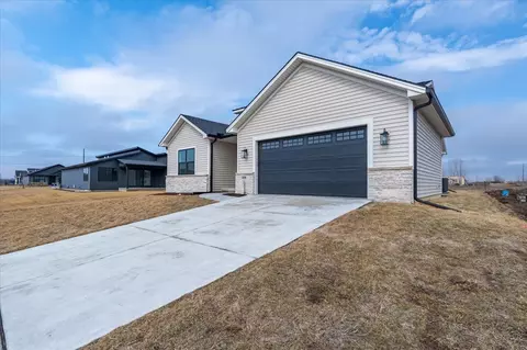 Exterior - 2538 Marble Rd, Normal, IL 61761 photo 4 of 5
