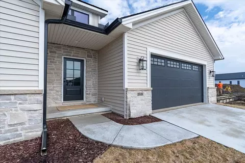Exterior - 2538 Marble Rd, Normal, IL 61761 photo 2 of 5