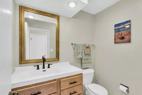 Bath - 27 Fields E #0, Champaign, IL 61822 photo 1 of 4