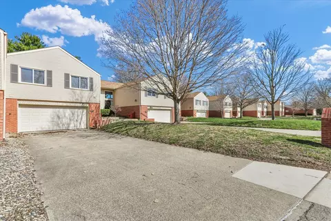 Exterior - 27 Fields E #0, Champaign, IL 61822 photo 2 of 8