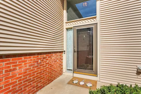 Exterior - 27 Fields E #0, Champaign, IL 61822 photo 4 of 8