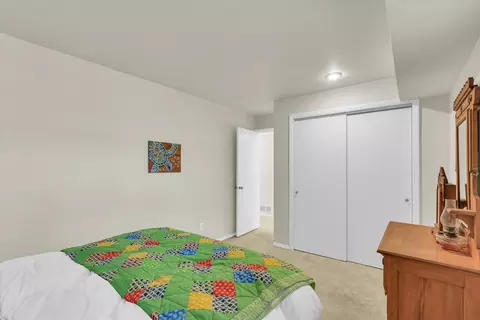 Bedroom - 27 Fields E #0, Champaign, IL 61822 photo 4 of 4