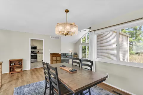 Dining - 27 Fields E #0, Champaign, IL 61822 photo 1 of 2
