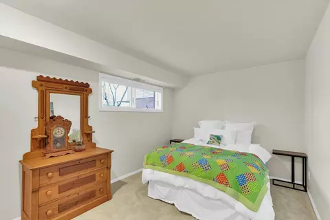 Bedroom - 27 Fields E #0, Champaign, IL 61822 photo 3 of 4