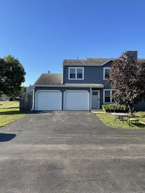 2011 Westview Ln, Round Lake Beach, IL 60073