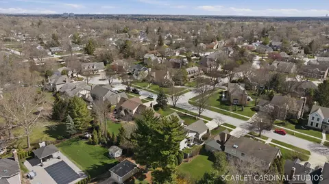 View/Area - 320 Oakwood Ct, Wheaton, IL 60189 photo 8 of 10