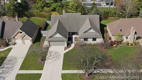 View/Area - 320 Oakwood Ct, Wheaton, IL 60189 photo 1 of 10