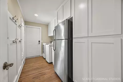 Other - 320 Oakwood Ct, Wheaton, IL 60189 photo 4 of 9