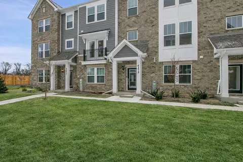 6275 Sandbelt Dr, Woodridge, IL 60517