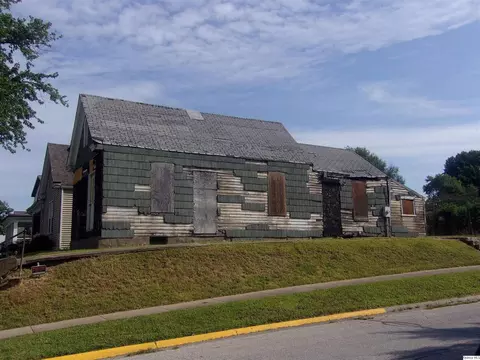 741 S 14th, Quincy, IL 62301