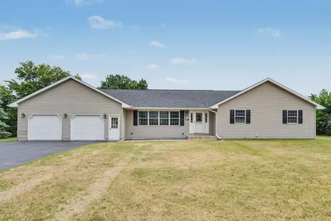 10519 Sandburr Ct, Thomson, IL 61285