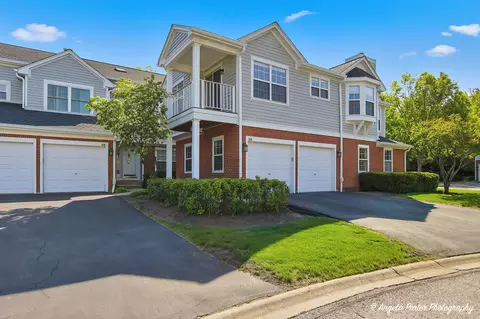 816 Kalamazoo Cir #29-6, Vernon Hills, IL 60061