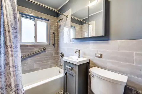 Bath - 4243 Konrad Ave, Lyons, IL 60534 photo 1 of 1