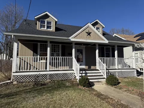 337 W 3rd St, Sandwich, IL 60548