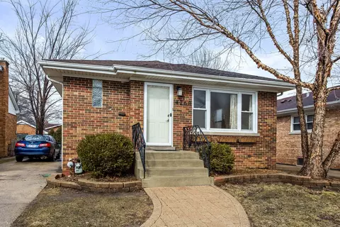4260 Main St, Skokie, IL 60076