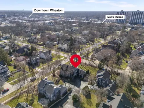 606 W Franklin St, Wheaton, IL 60187 photo 7