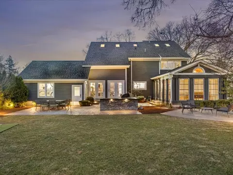 606 W Franklin St, Wheaton, IL 60187 photo 3