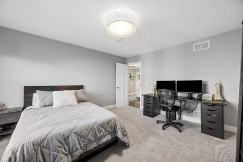 606 W Franklin St, Wheaton, IL 60187 photo 33
