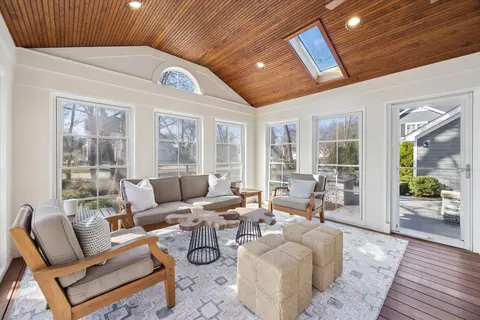 606 W Franklin St, Wheaton, IL 60187 photo 16