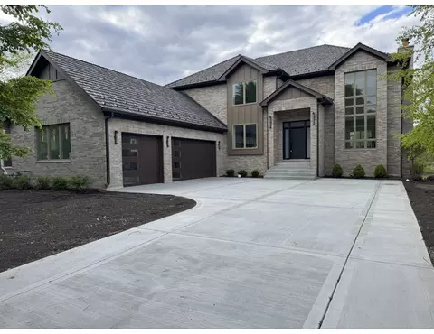 7234 Roxbury Ct, Long Grove, IL 60060