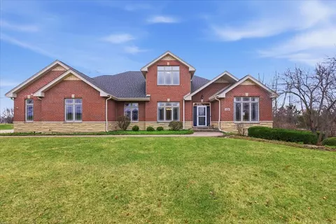 13106 Fox Hill Ct, Lemont, IL 60439