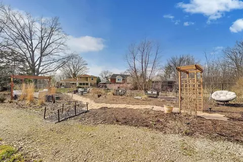 9761 Elm Ter, Des Plaines, IL 60016 photo 28
