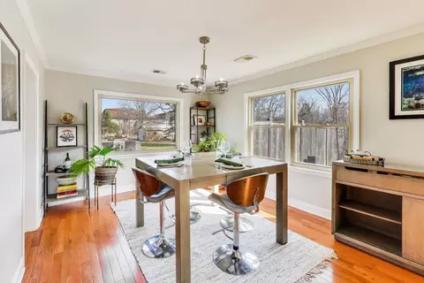 9761 Elm Ter, Des Plaines, IL 60016 photo 6