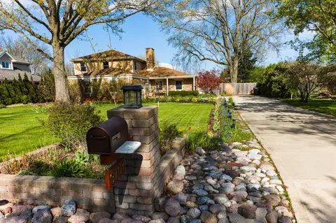 9761 Elm Ter, Des Plaines, IL 60016 photo 32