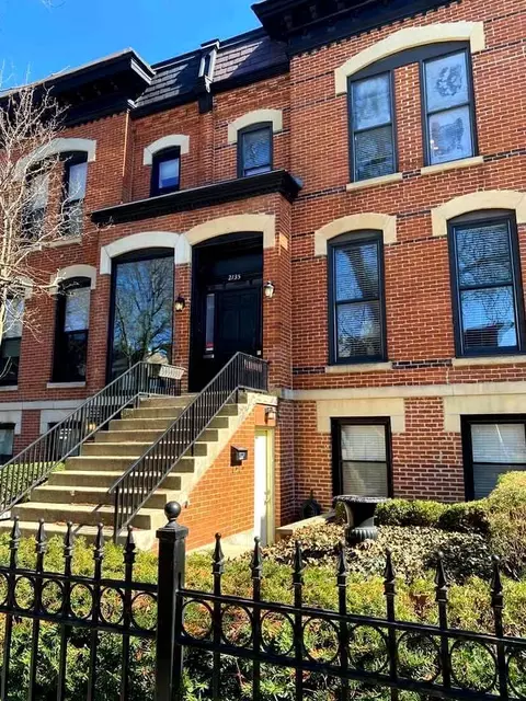 2135 N Bissell St, Chicago, IL 60614