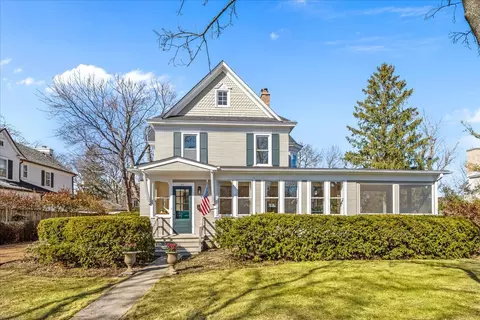 274 Vine Ave, Lake Forest, IL 60045