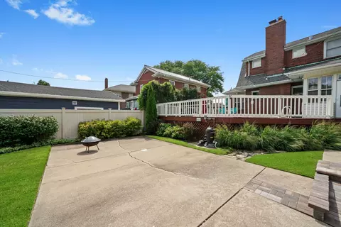 Exterior - Undisclosed, Chicago, IL 60643 photo 5 of 7