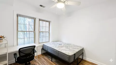 Bedroom - 843 E 52nd St #1, Chicago, IL 60615 photo 1 of 2