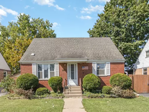 17518 Roy St, Lansing, IL 60438