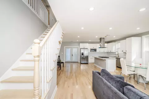 Entry Way - 4448 Joliet Ave, Lyons, IL 60534 photo 1 of 5