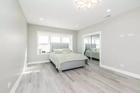 Bedroom - 4448 Joliet Ave, Lyons, IL 60534 photo 4 of 5