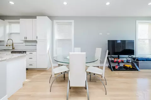 Dining - 4448 Joliet Ave, Lyons, IL 60534 photo 1 of 1