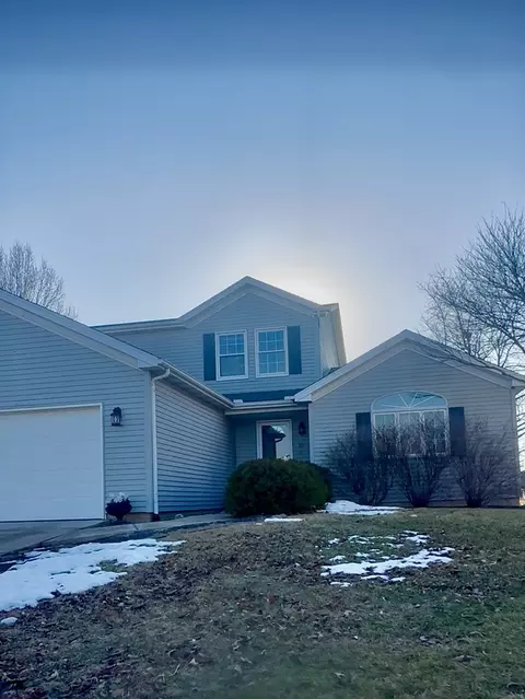 17 Lexis Ct, Bloomington, IL 61704