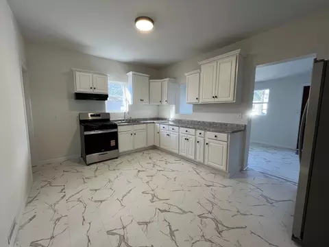 Kitchen - 601 E Hickory St, Chatsworth, IL 60921 photo 1 of 2