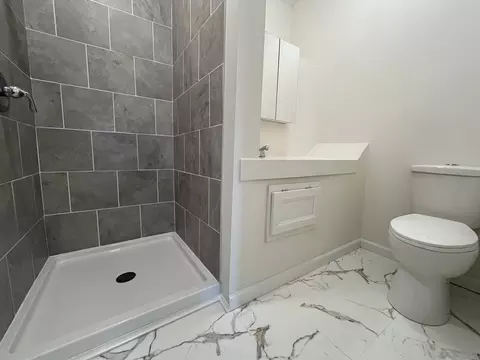 Bath - 601 E Hickory St, Chatsworth, IL 60921 photo 2 of 2