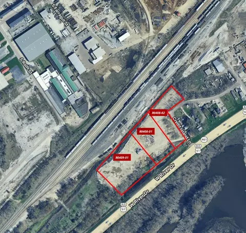 2400 W River Dr, Davenport, IA 52804