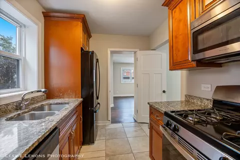 Entry Way - 2111 S 24th Ave, Broadview, IL 60155 photo 1 of 2