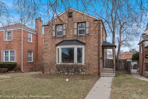 2111 S 24th Ave, Broadview, IL 60155