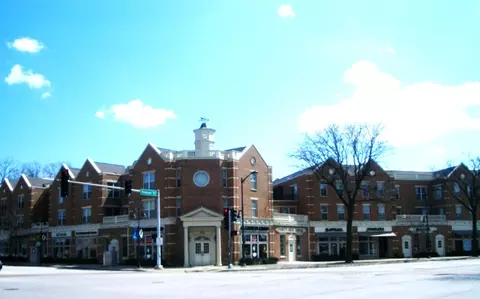 1625 Glenview Rd #103, Glenview, IL 60025