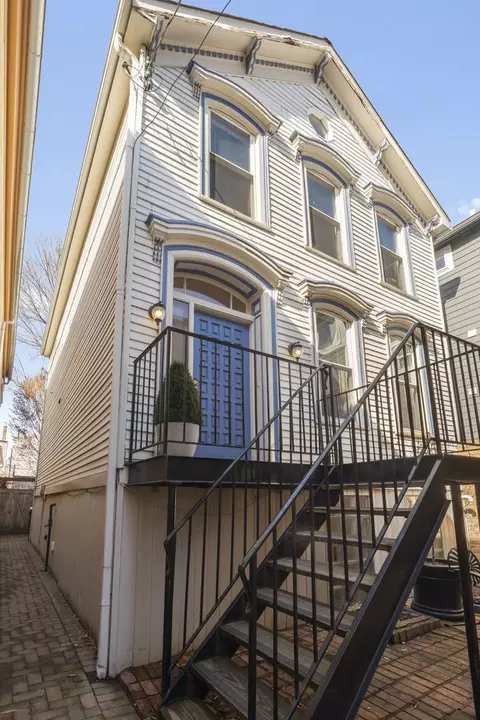 1718 N Sedgwick St, Chicago, IL 60614