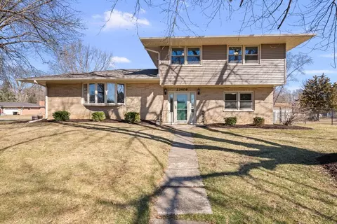 23409 96th Ave N, Port Byron, IL 61275