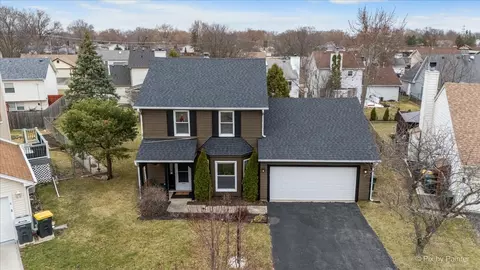 6 Juniper Ct, Streamwood, IL 60107