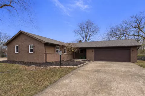 1704 Harrington Dr, Champaign, IL 61821