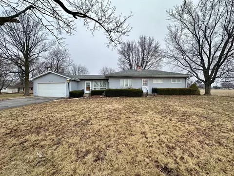 3912 Emerson Rd, Sterling, IL 61081