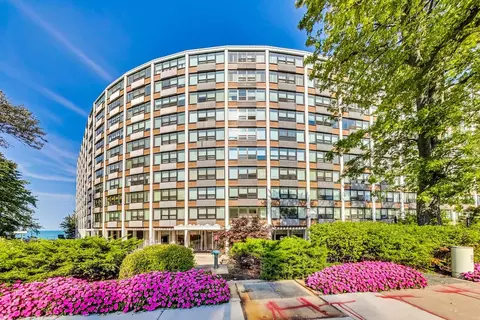 1630 N Sheridan Rd #7K, Wilmette, IL 60091